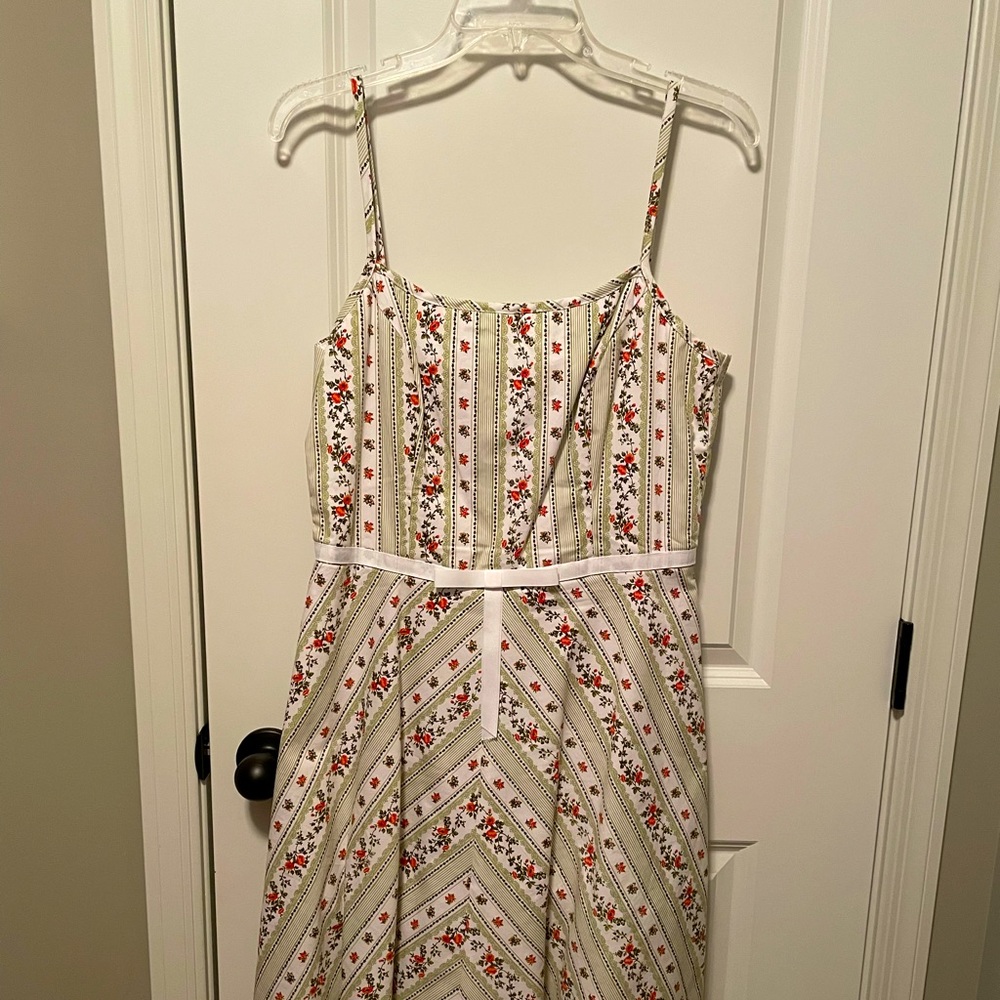 BCX Size 13 White and Green Dress